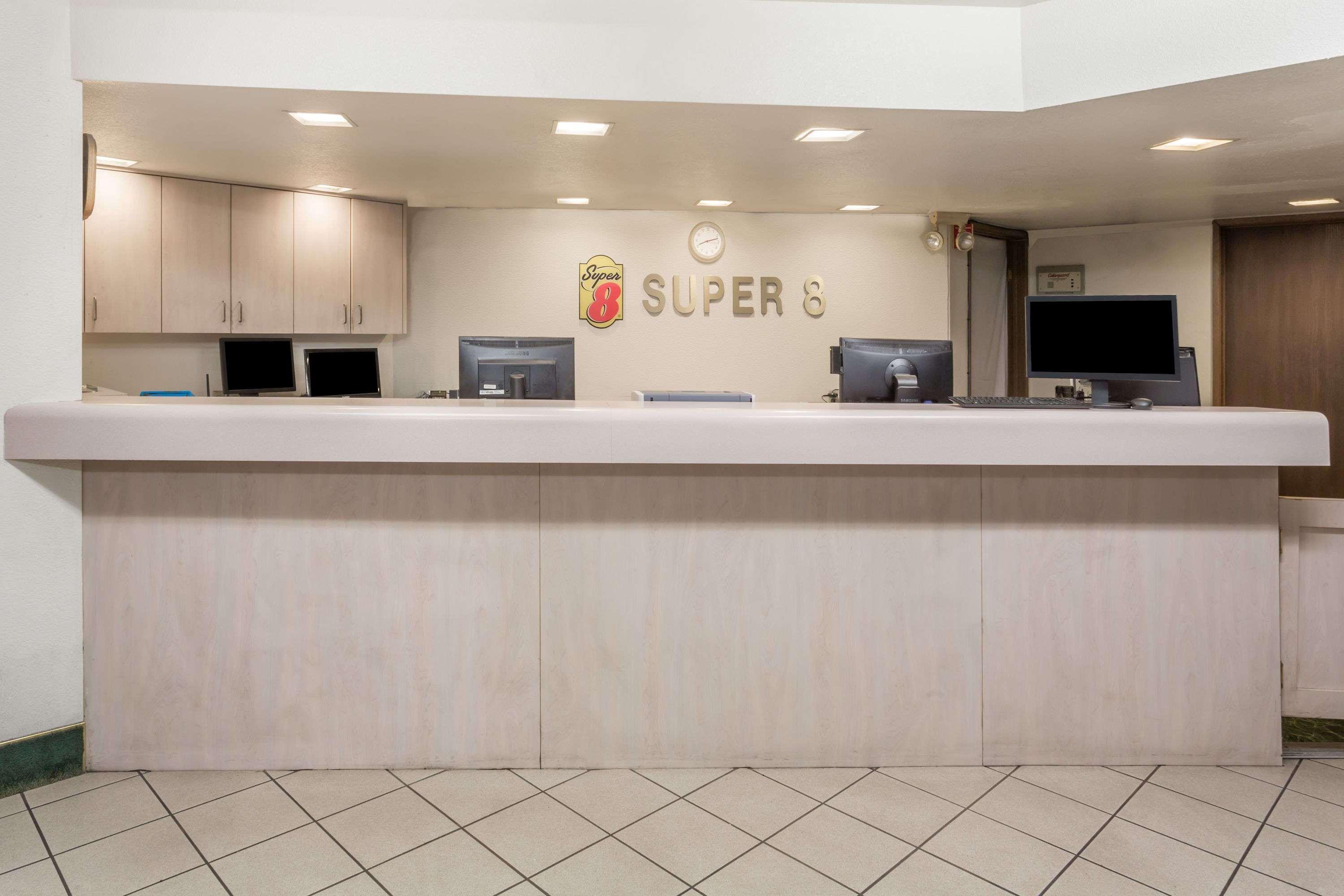 Super 8 By Wyndham Phoenix Metro North Exterior foto